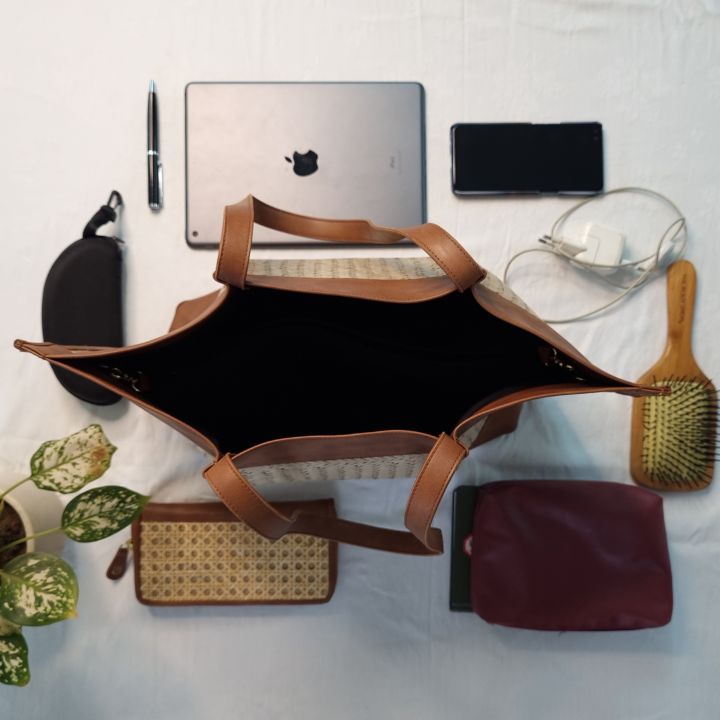 Stylish woven tote bag for shopping, beach, or casual outings