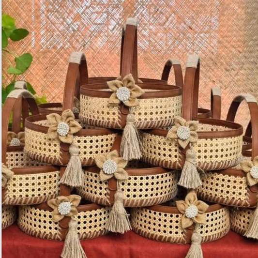 Eco-friendly rustic brown handmade basket – natural finish multipurpose storage
Handwoven brown storage basket – eco-friendly natural organizer

Rustic handmade brown basket – natural finish storage & decor